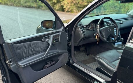 Mercedes-Benz E-Класс, 2001 год, 750 000 рублей, 27 фотография