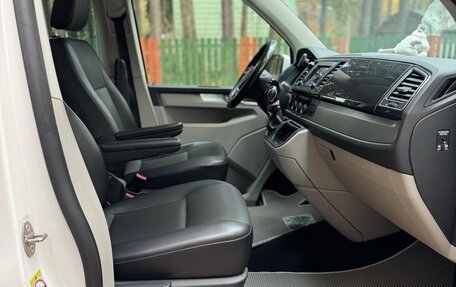 Volkswagen Caravelle T6 рестайлинг, 2019 год, 3 450 000 рублей, 13 фотография