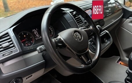 Volkswagen Caravelle T6 рестайлинг, 2019 год, 3 450 000 рублей, 9 фотография