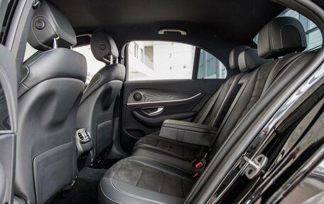 Mercedes-Benz E-Класс, 2020 год, 4 398 000 рублей, 21 фотография