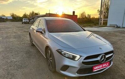 Mercedes-Benz A-Класс, 2019 год, 2 600 000 рублей, 1 фотография