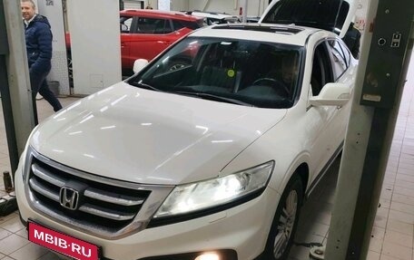 Honda Crosstour I рестайлинг, 2014 год, 1 550 000 рублей, 1 фотография