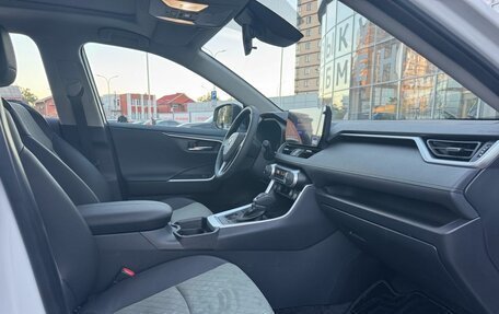 Toyota RAV4, 2025 год, 4 900 000 рублей, 11 фотография