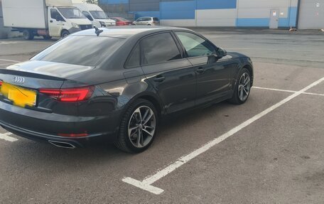 Audi A4, 2019 год, 2 800 000 рублей, 11 фотография