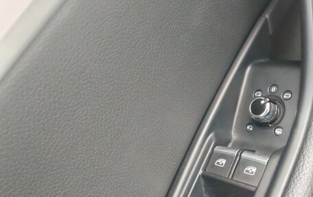 Audi A4, 2019 год, 2 800 000 рублей, 13 фотография