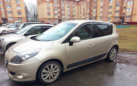Renault Scenic III, 2010 год, 565 000 рублей, 2 фотография