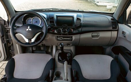 Mitsubishi L200 IV рестайлинг, 2007 год, 895 000 рублей, 15 фотография