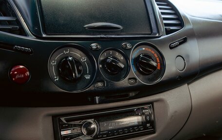 Mitsubishi L200 IV рестайлинг, 2007 год, 895 000 рублей, 14 фотография