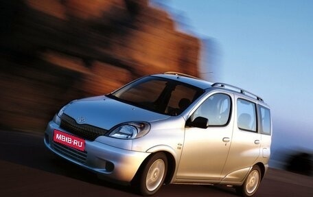 Toyota Yaris Verso, 2000 год, 330 000 рублей, 1 фотография