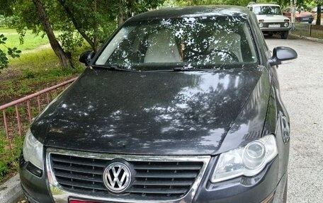 Volkswagen Passat B6, 2007 год, 550 000 рублей, 1 фотография