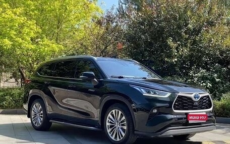 Toyota Highlander, 2022 год, 3 240 077 рублей, 1 фотография