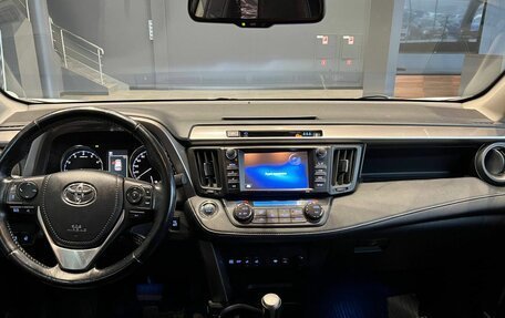 Toyota RAV4, 2016 год, 2 250 000 рублей, 15 фотография