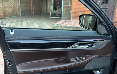 BMW 7 серия, 2018 год, 3 500 000 рублей, 16 фотография