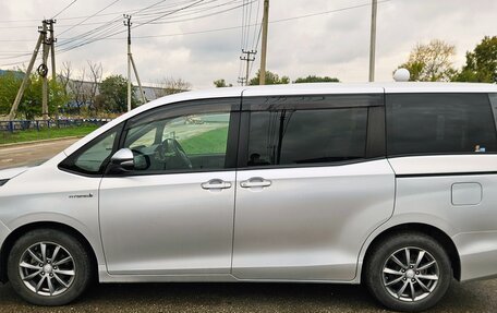Toyota Voxy III, 2015 год, 1 900 000 рублей, 3 фотография