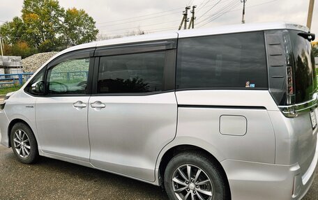 Toyota Voxy III, 2015 год, 1 900 000 рублей, 4 фотография