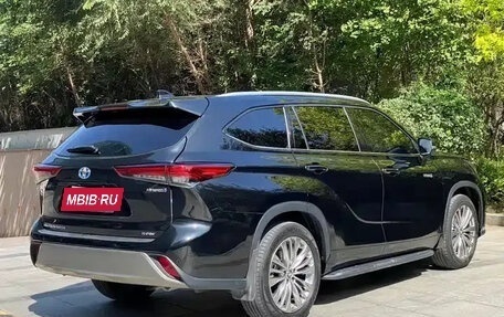 Toyota Highlander, 2022 год, 3 240 077 рублей, 6 фотография