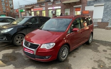 Volkswagen Touran III, 2008 год, 820 000 рублей, 1 фотография
