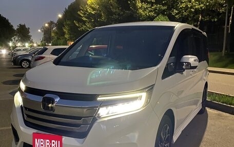 Honda Stepwgn IV, 2021 год, 2 895 000 рублей, 15 фотография