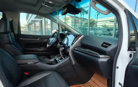 Toyota Vellfire II, 2021 год, 8 178 000 рублей, 12 фотография