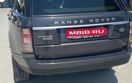 Land Rover Range Rover IV рестайлинг, 2014 год, 3 300 000 рублей, 4 фотография