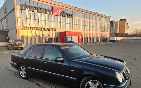 Mercedes-Benz E-Класс, 1996 год, 450 000 рублей, 3 фотография