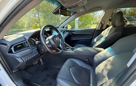 Toyota Camry, 2021 год, 3 850 000 рублей, 8 фотография