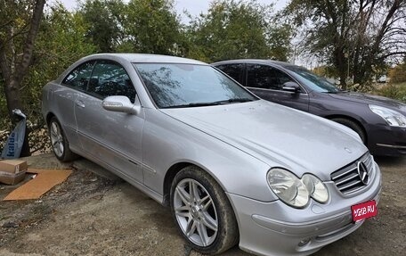 Mercedes-Benz CLK-Класс, 2002 год, 500 000 рублей, 1 фотография