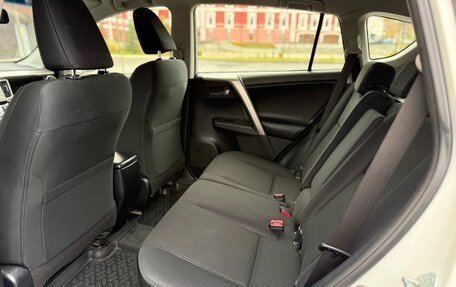 Toyota RAV4, 2014 год, 1 975 000 рублей, 15 фотография