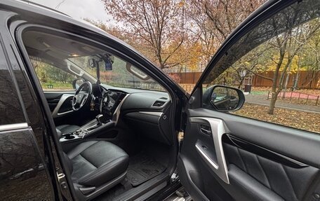 Mitsubishi Pajero Sport III рестайлинг, 2018 год, 2 600 000 рублей, 8 фотография