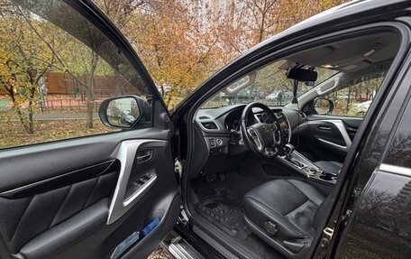 Mitsubishi Pajero Sport III рестайлинг, 2018 год, 2 600 000 рублей, 6 фотография