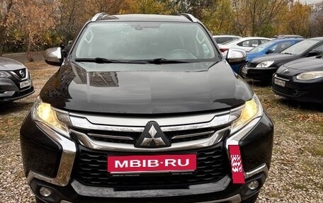 Mitsubishi Pajero Sport III рестайлинг, 2018 год, 2 600 000 рублей, 10 фотография