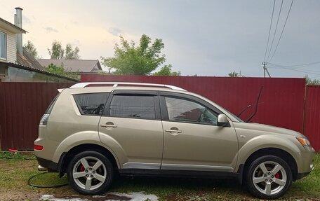 Mitsubishi Outlander III рестайлинг 3, 2008 год, 900 000 рублей, 3 фотография