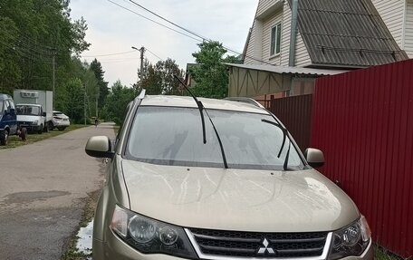 Mitsubishi Outlander III рестайлинг 3, 2008 год, 900 000 рублей, 7 фотография
