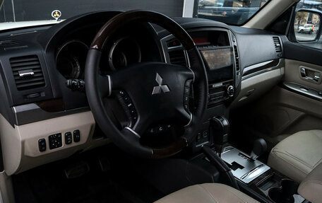 Mitsubishi Pajero IV, 2019 год, 3 900 000 рублей, 12 фотография