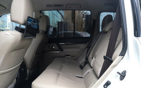 Mitsubishi Pajero IV, 2019 год, 3 900 000 рублей, 10 фотография