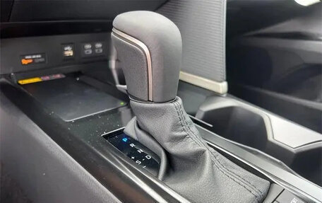 Toyota Camry, 2025 год, 4 308 000 рублей, 19 фотография