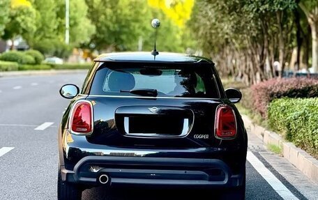 MINI Hatch, 2022 год, 1 750 000 рублей, 3 фотография