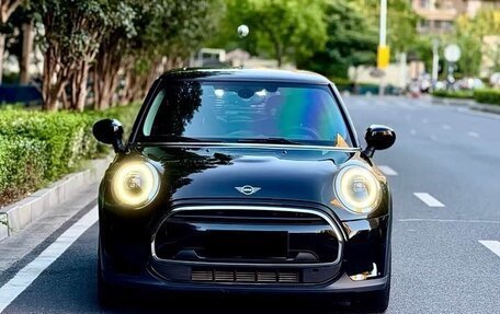 MINI Hatch, 2022 год, 1 750 000 рублей, 2 фотография