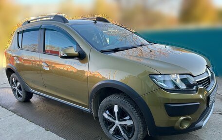 Renault Sandero II рестайлинг, 2015 год, 890 000 рублей, 1 фотография