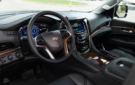 Cadillac Escalade IV, 2019 год, 5 600 000 рублей, 23 фотография
