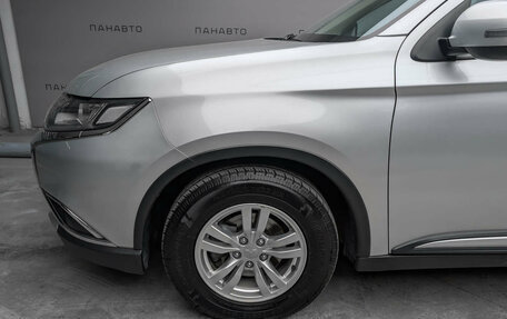 Mitsubishi Outlander III рестайлинг 3, 2017 год, 1 775 000 рублей, 7 фотография