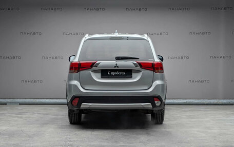 Mitsubishi Outlander III рестайлинг 3, 2017 год, 1 775 000 рублей, 4 фотография