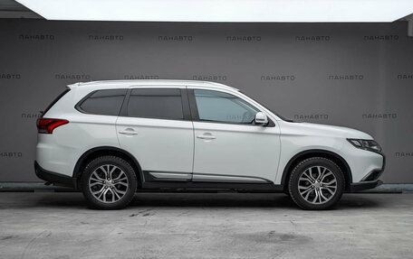 Mitsubishi Outlander III рестайлинг 3, 2015 год, 1 737 000 рублей, 5 фотография