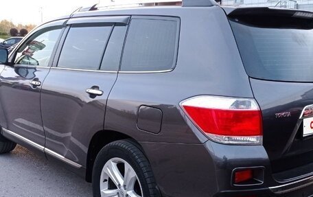 Toyota Highlander III, 2012 год, 2 230 000 рублей, 4 фотография