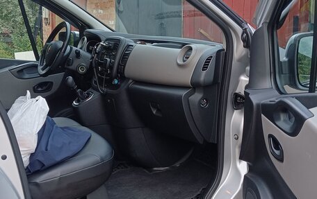 Renault Trafic, 2019 год, 2 350 000 рублей, 4 фотография