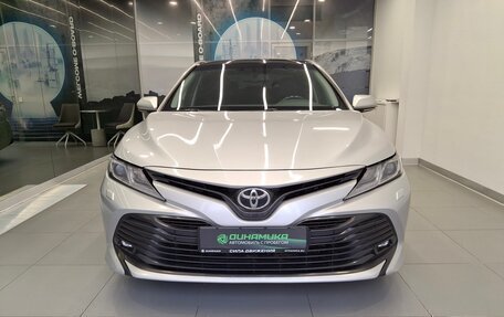Toyota Camry, 2019 год, 2 600 000 рублей, 2 фотография