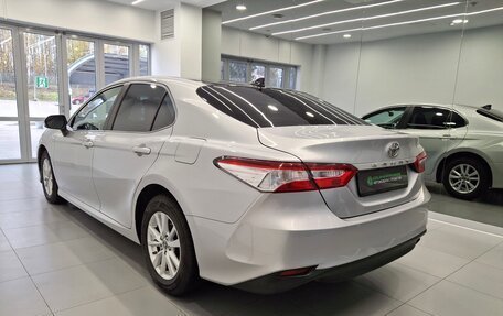 Toyota Camry, 2019 год, 2 600 000 рублей, 7 фотография