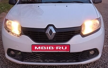 Renault Sandero II рестайлинг, 2015 год, 450 000 рублей, 1 фотография