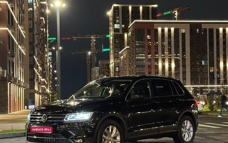 Volkswagen Tiguan II, 2019 год, 3 640 000 рублей, 1 фотография
