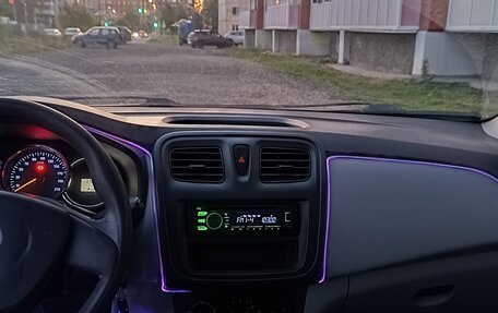 Renault Sandero II рестайлинг, 2015 год, 450 000 рублей, 3 фотография